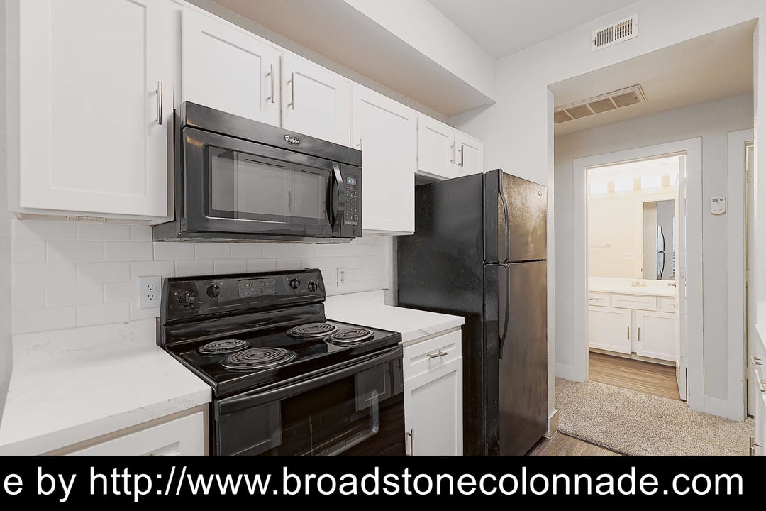 Broadstone Colonnade - 24
